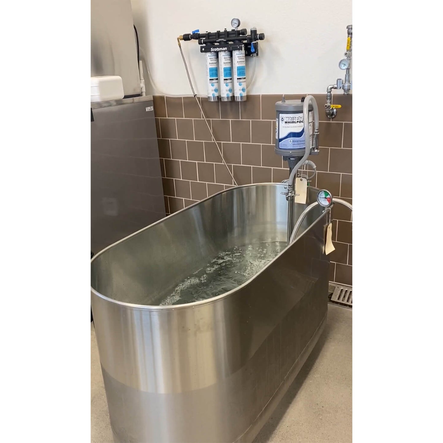 S-110-M 110 Gallon Mobile Whirlpool in Use